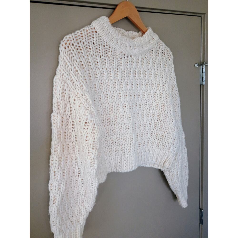 Universal Thread Neutral Chunky Baggy Slouchy Cro… - image 2